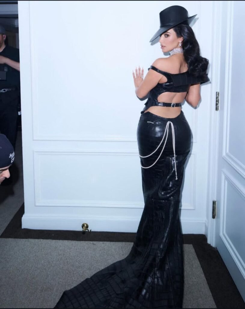 إطلالة كيم كارداشيان في Met Gala 2025