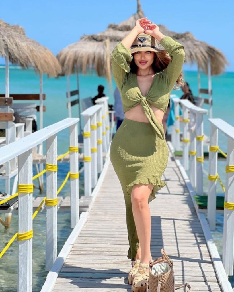 فيدال بن زارب بإطلالة صيفية