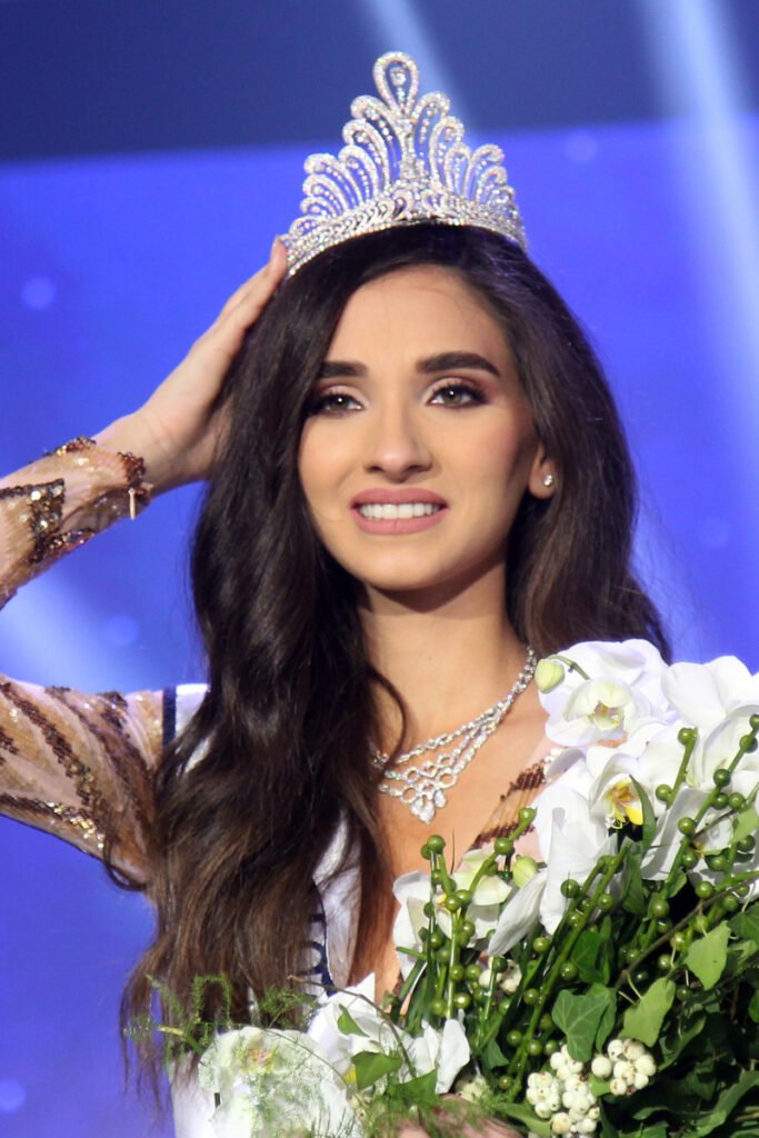 ساندي تابت – ملكة جمال لبنان 2016