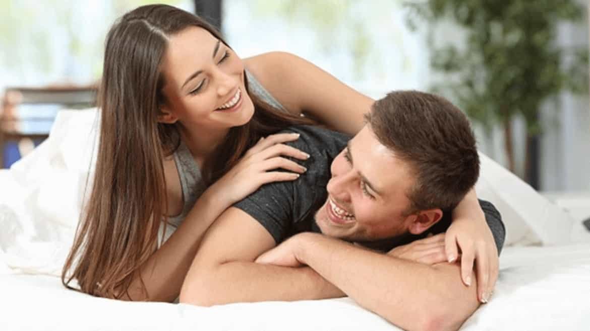 5 أسرار تجعل الرجل يفكر بكِ ليلًا ونهارًا 💞
